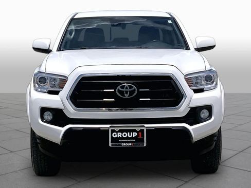 Used 2022 Toyota Tacoma SR5 AWD/4WD image 4