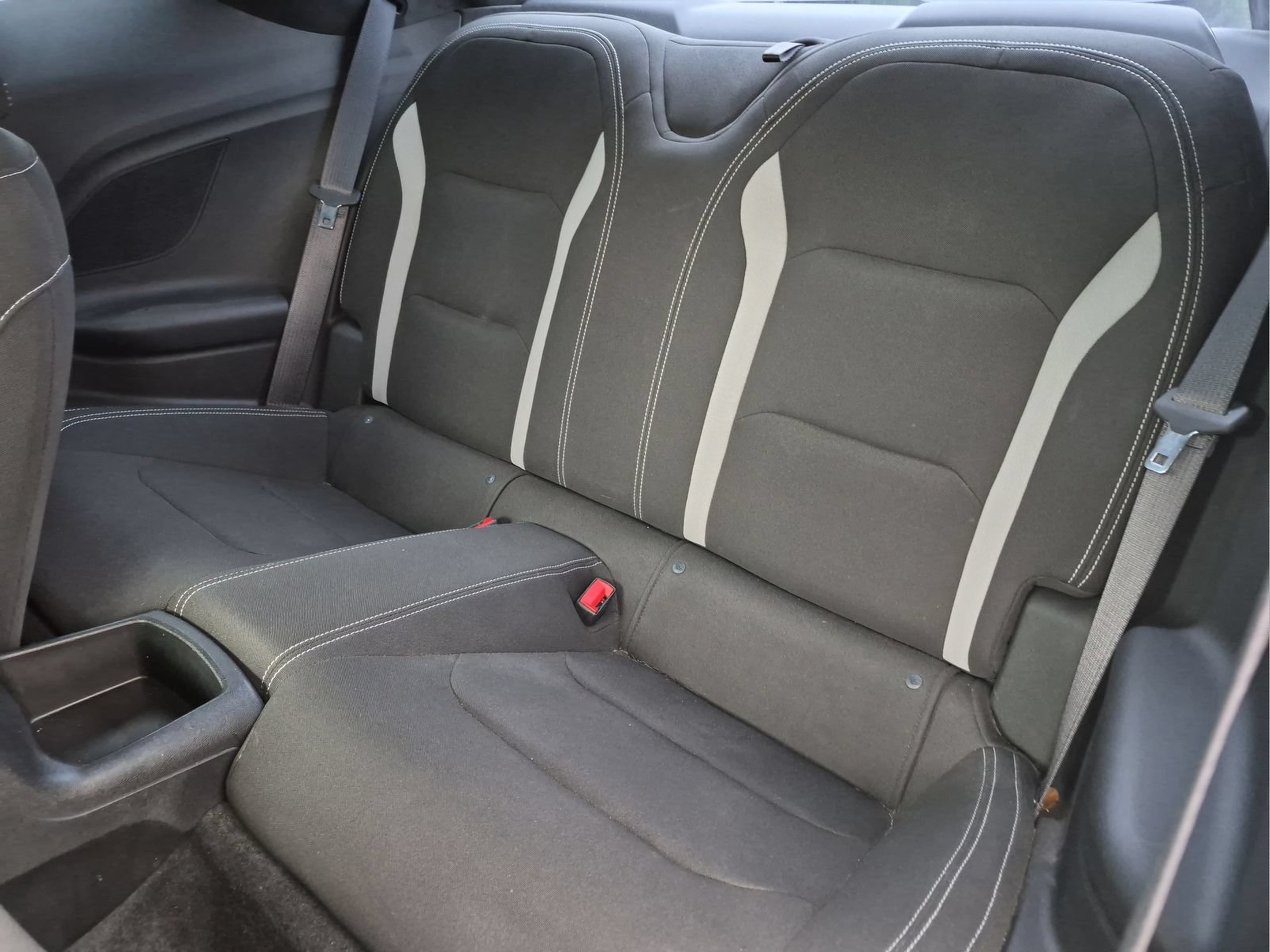 Used 2019 Chevrolet Camaro LT RWD image 17