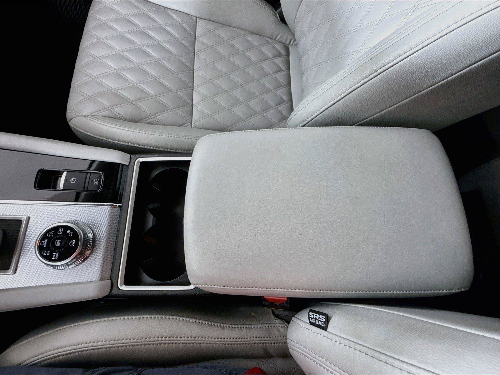 Used 2024 Mitsubishi Outlander 4WD Plug-In Hybrid image 15