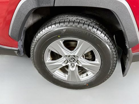 Certified 2022 Toyota RAV4 XLE AWD/4WD image 31