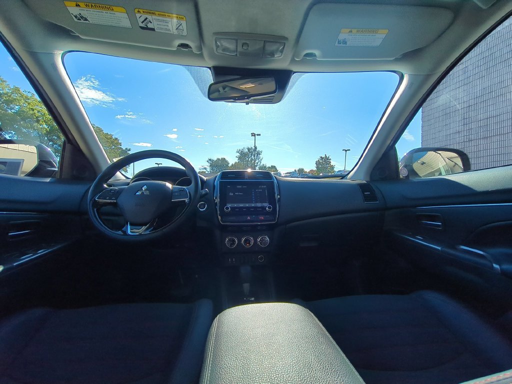 Used 2025 Mitsubishi Outlander Sport SE AWD/4WD image 25