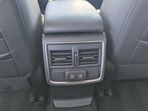 Used 2023 Subaru Forester Limited AWD/4WD image 17