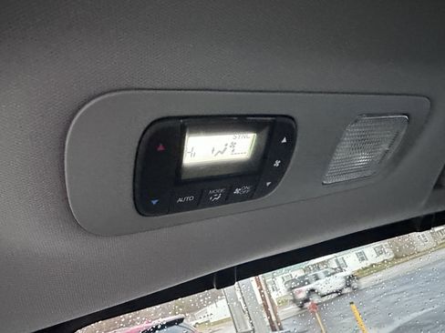 Used 2023 Honda Odyssey Elite image 18