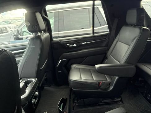 Used 2024 GMC Yukon Denali AWD/4WD image 10