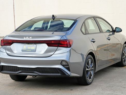 Used 2022 Kia Forte LXS FWD image 43