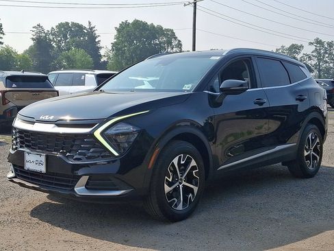 Used 2023 Kia Sportage EX AWD/4WD image 3