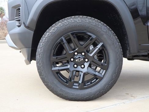 New 2025 Chevrolet Colorado Trail Boss w/ Midnight Edition image 9