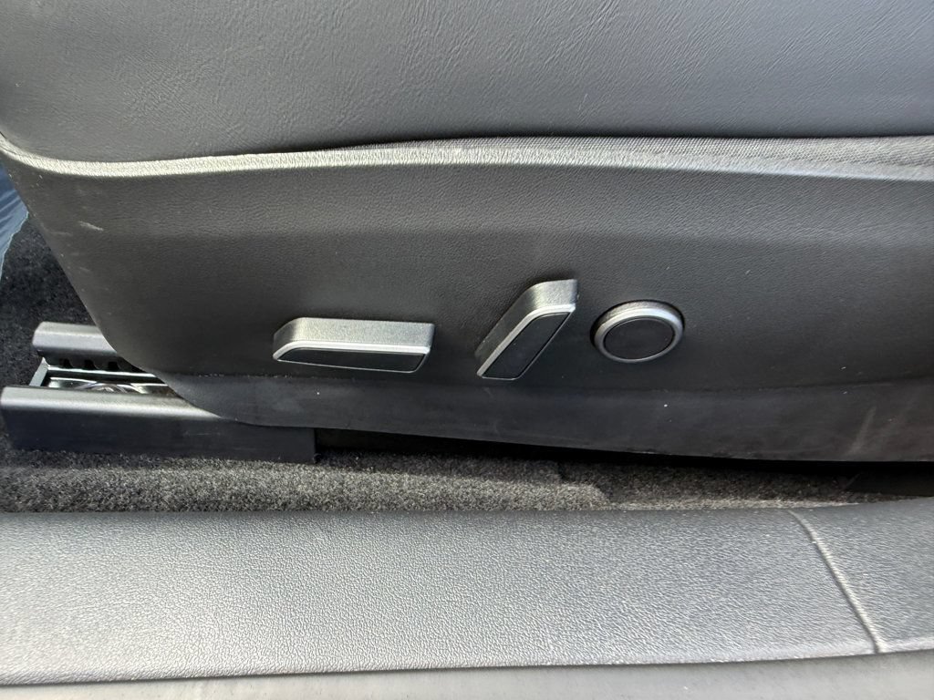 Used 2023 Tesla Model 3 Standard Range RWD image 10