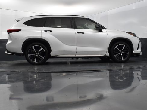 Used 2022 Toyota Highlander XSE image 43