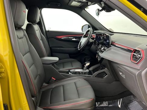 Used 2025 Chevrolet TrailBlazer RS w/ Driver Confidence Package FWD image 18