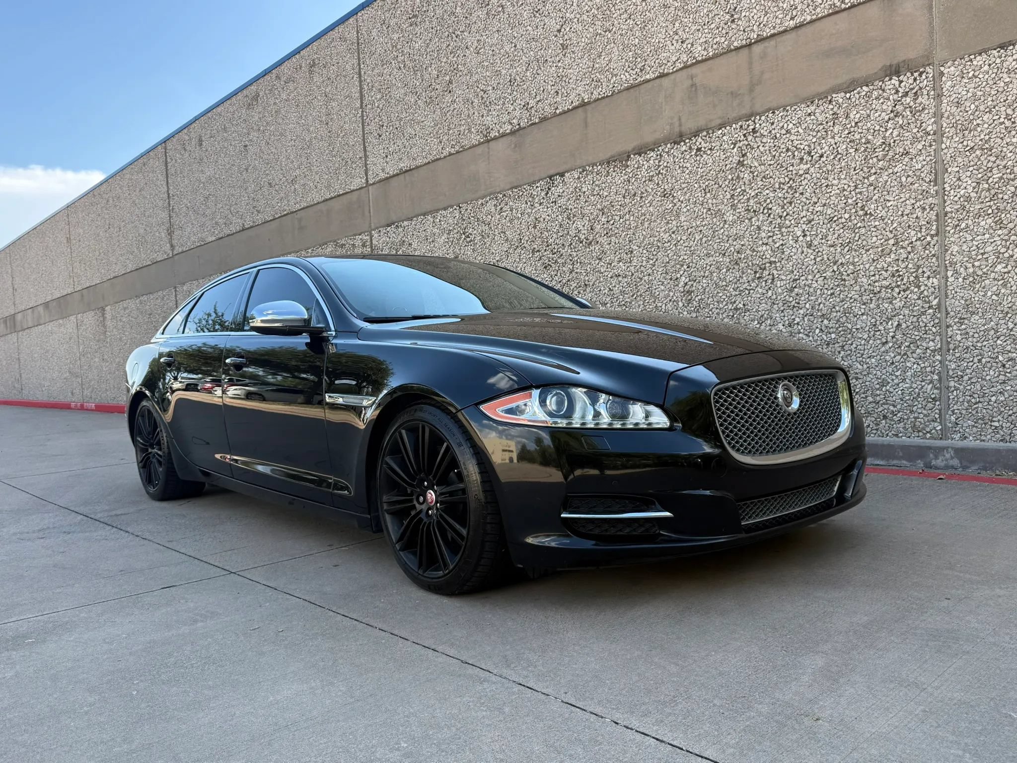 Used 2015 Jaguar XJ L Portfolio RWD image 7