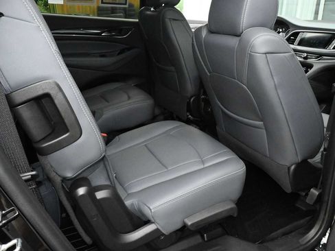 Used 2023 Buick Enclave Essence w/ Experience Buick Package FWD image 18