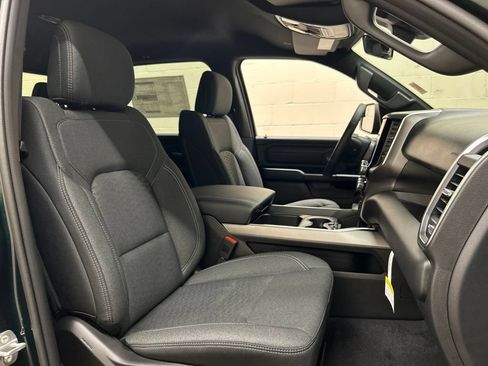 New 2026 RAM 1500 Express AWD/4WD image 10