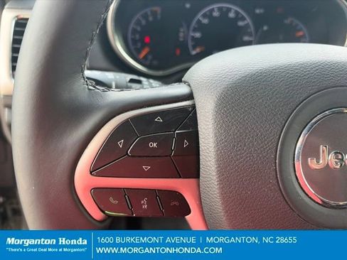 Used 2019 Jeep Grand Cherokee Laredo w/ Laredo X Package AWD/4WD image 19