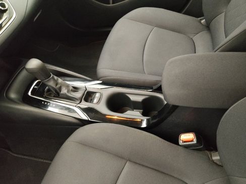 Used 2022 Toyota Corolla LE image 26