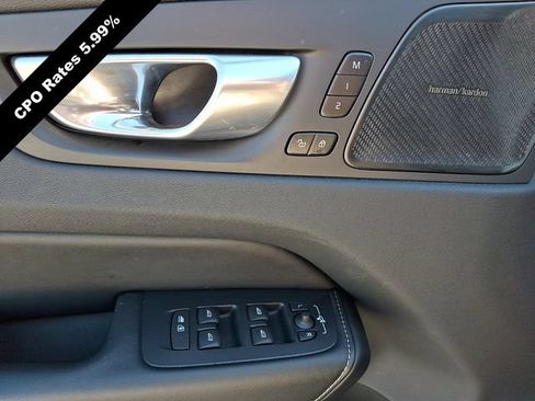 Certified 2023 Volvo XC60 B5 Ultimate w/ Climate Package AWD/4WD image 15