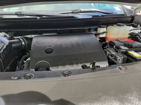 Used 2024 Buick Enclave Essence FWD image 28