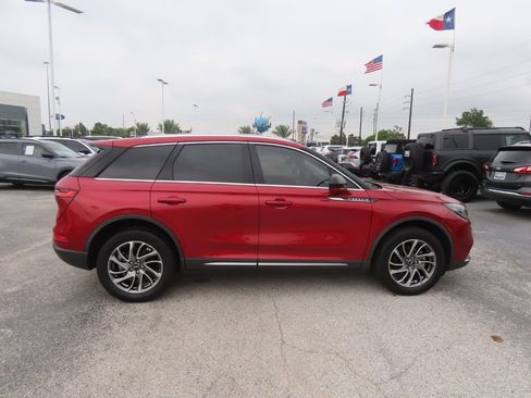 Used 2022 Lincoln Corsair FWD w/ Equipment Group 101A image 10