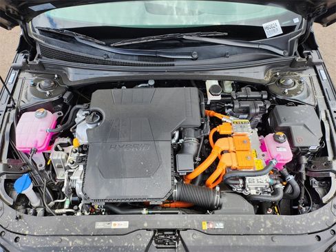 New 2025 Hyundai Elantra SEL image 9