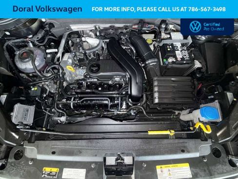 Used 2025 Volkswagen Taos SE FWD image 12