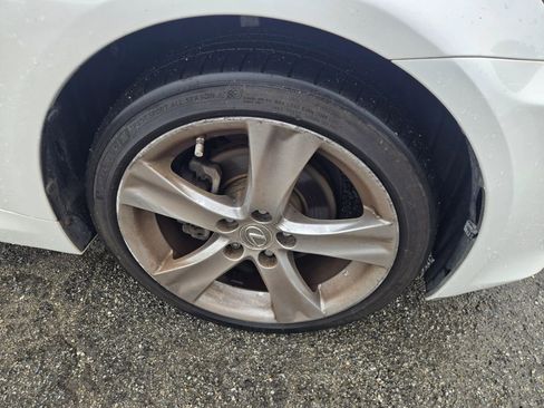 Used 2014 Lexus IS 250C w/ Luxury Package image 27