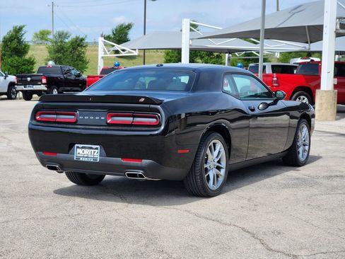 Used 2022 Dodge Challenger GT AWD/4WD image 5