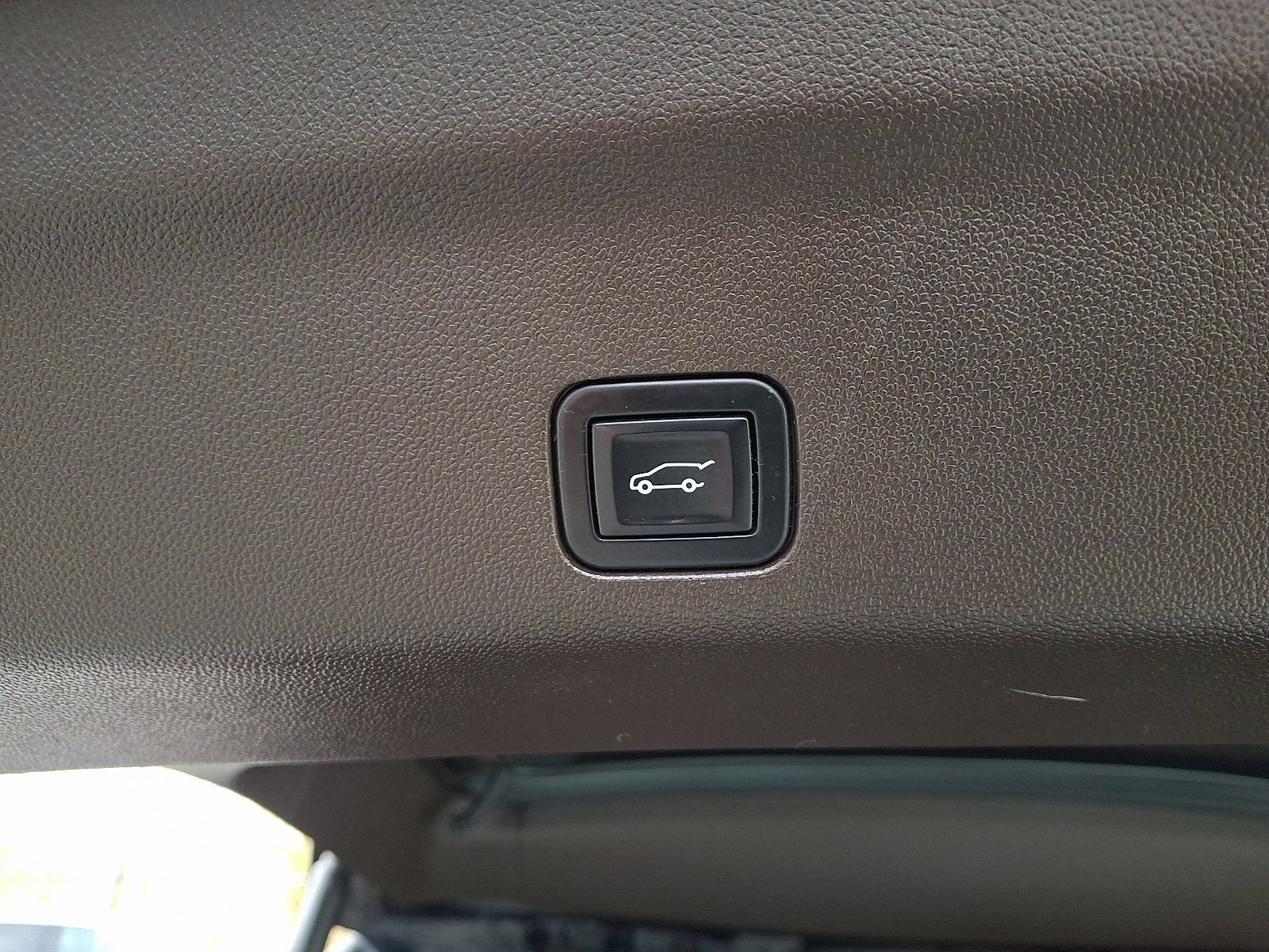 Used 2022 GMC Yukon SLT w/ SLT Luxury Package AWD/4WD image 29