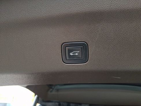 Used 2022 GMC Yukon SLT w/ SLT Luxury Package image 29