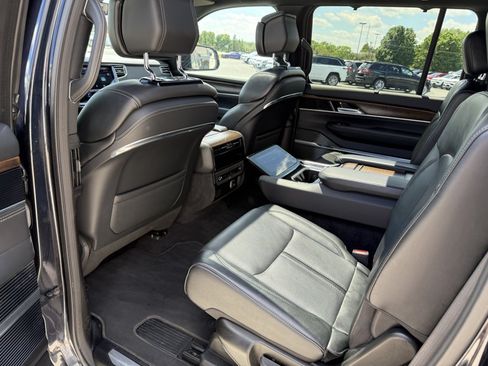 Used 2024 Jeep Grand Wagoneer L 4WD image 13