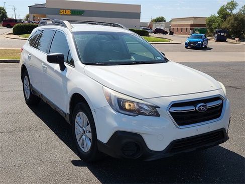 Used 2019 Subaru Outback 2.5i image 6