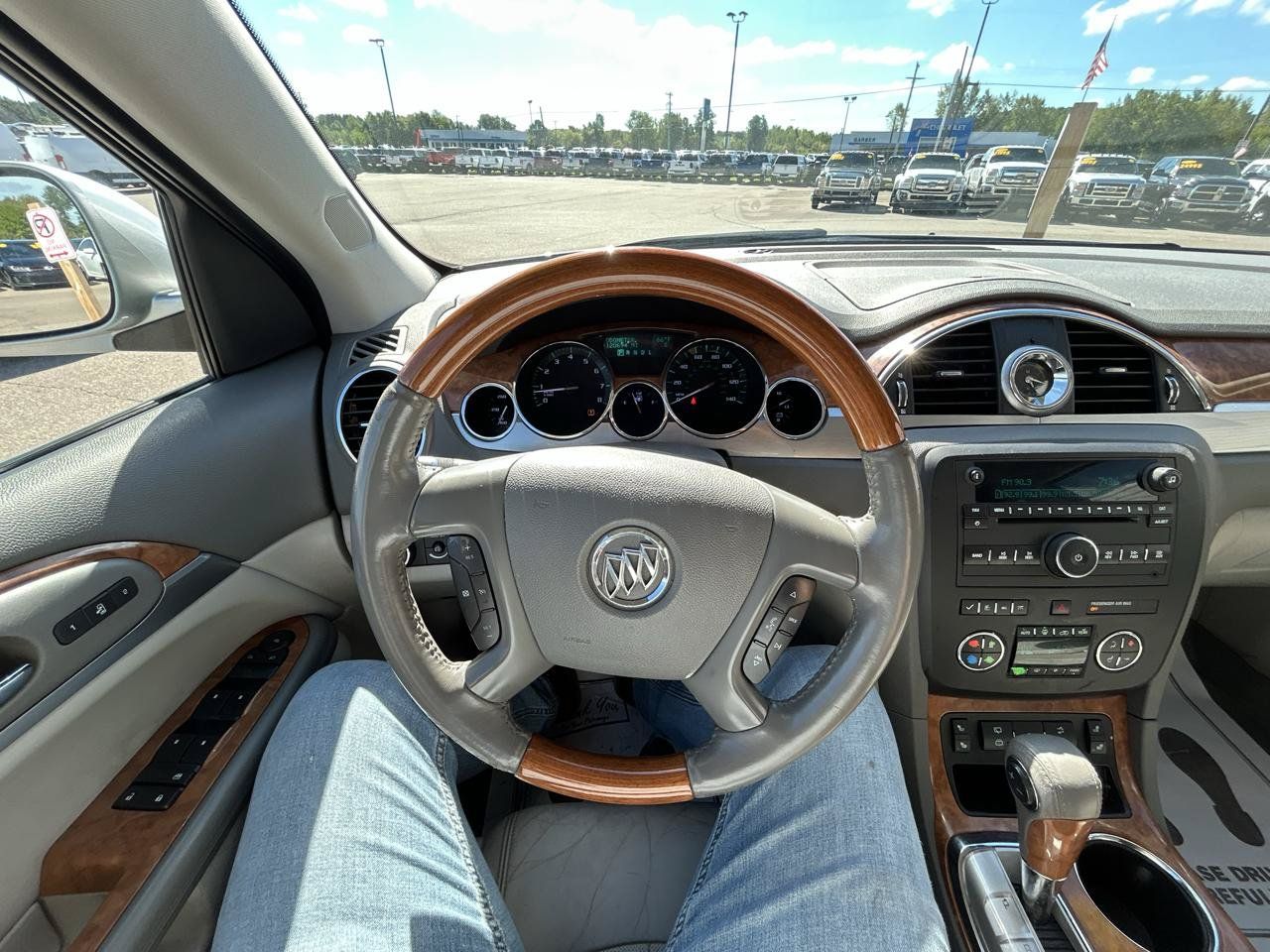 Used 2011 Buick Enclave CXL FWD image 25