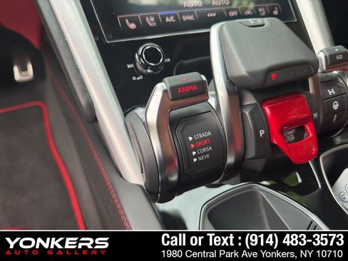 Used 2020 Lamborghini Urus AWD/4WD image 28