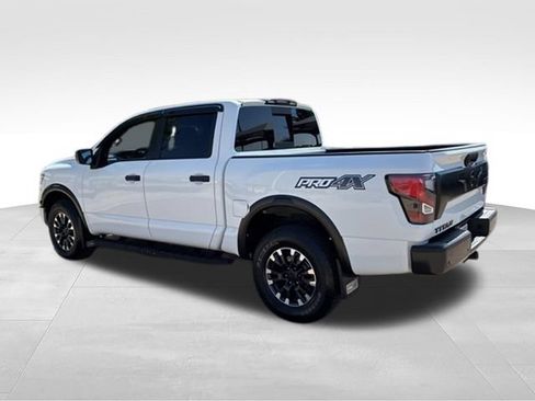 Used 2021 Nissan Titan PRO-4X w/ Off Road Protection Package AWD/4WD image 9