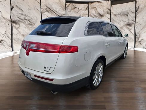 Used 2010 Lincoln MKT AWD image 8