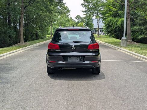 Used 2017 Volkswagen Tiguan Sport FWD image 9