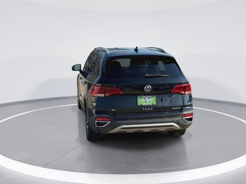 Used 2022 Volkswagen Taos SE FWD image 8
