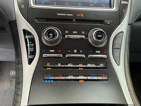 Used 2019 Lincoln Nautilus Reserve FWD image 19