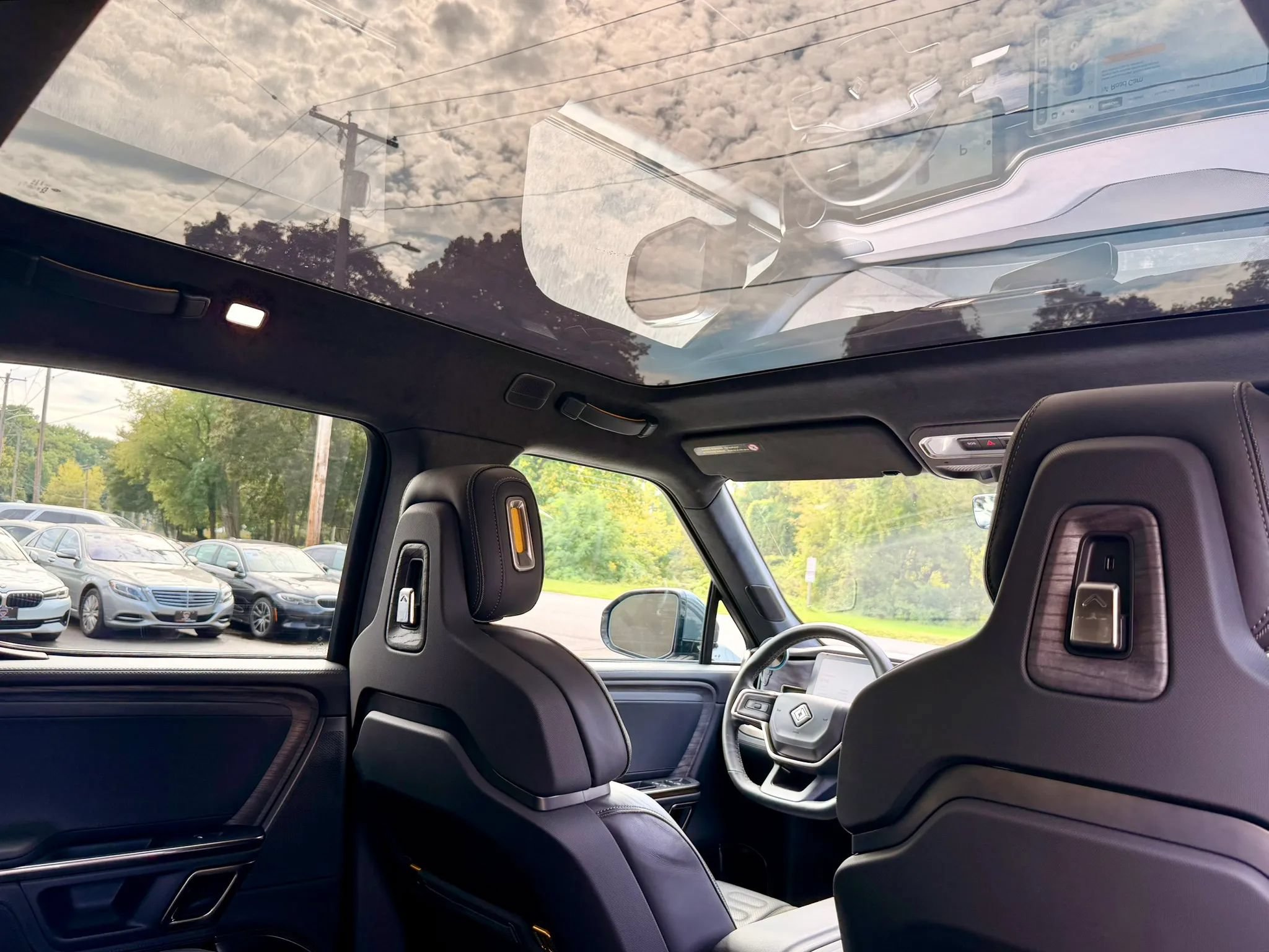 Used 2022 Rivian R1T Adventure AWD/4WD image 76