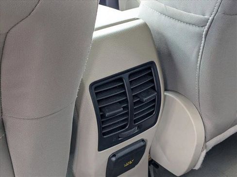 Used 2016 Ford Escape SE w/ Equipment Group 201A image 15