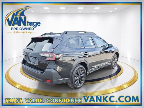 Certified 2025 Subaru Outback Onyx Edition image 6