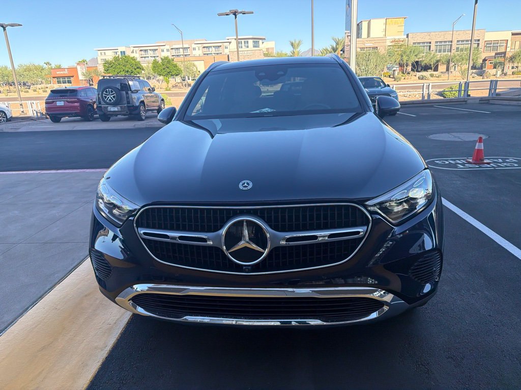 Used 2024 Mercedes-Benz GLC 300 image 2