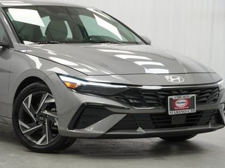 Used 2024 Hyundai Elantra Limited video 3