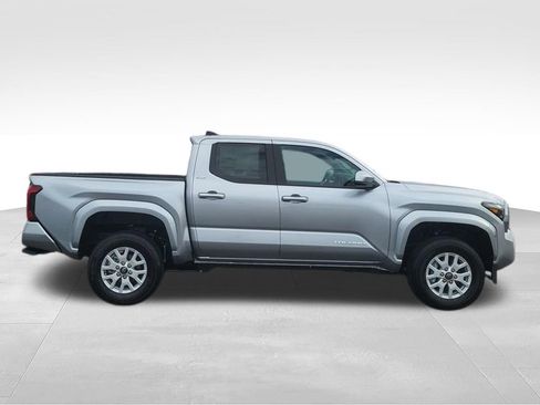 New 2025 Toyota Tacoma SR5 image 7
