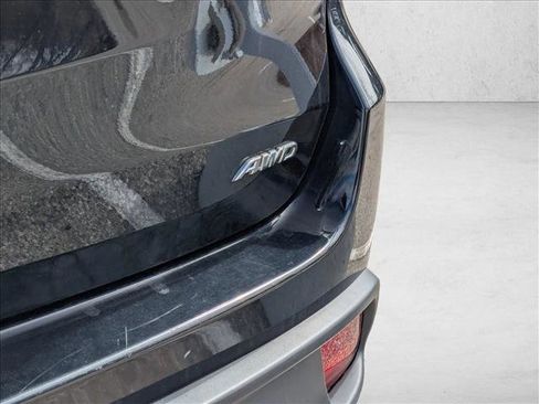 Used 2016 Toyota Highlander LE image 12