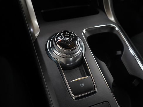 Used 2020 Ford Fusion SE image 21