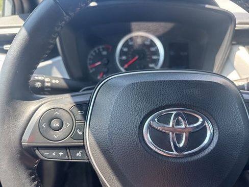 Used 2022 Toyota Corolla SE FWD image 13