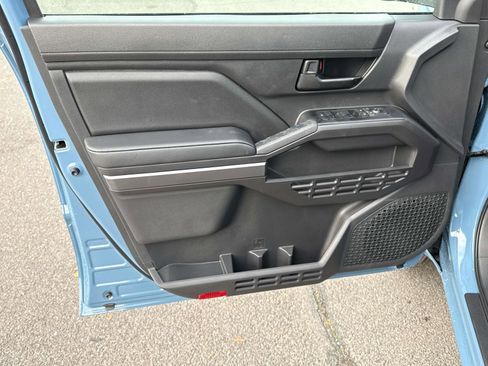 New 2026 Toyota Tacoma SR5 image 9