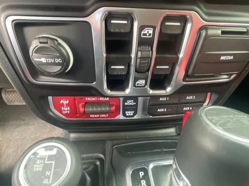 Used 2023 Jeep Wrangler Unlimited Rubicon 392 AWD/4WD image 26