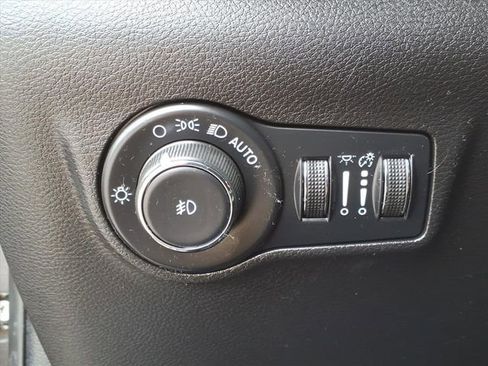 Used 2022 Jeep Compass Latitude AWD/4WD image 13