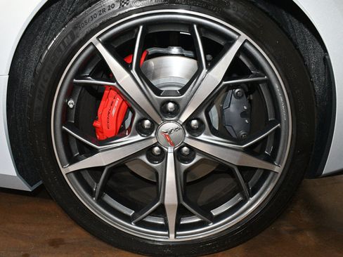Used 2022 Chevrolet Corvette Stingray Convertible w/ Z51 Performance Package RWD image 68